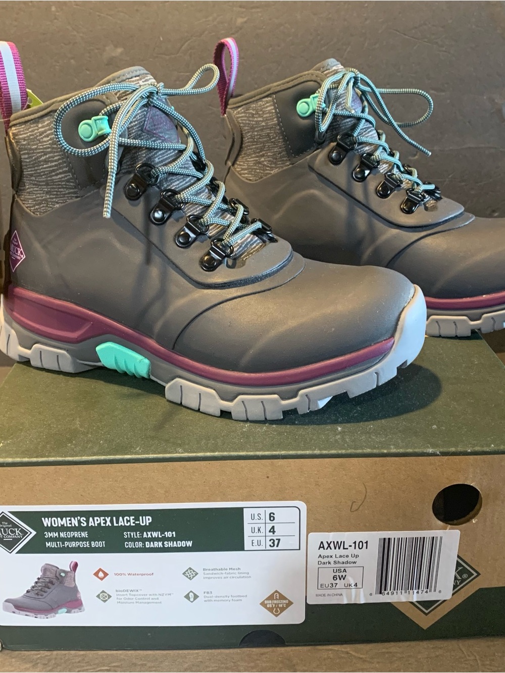 The Original MUCK Boot Co. Women's 6 Apex Lace-Up 3MM Neoprene Waterproof Boots